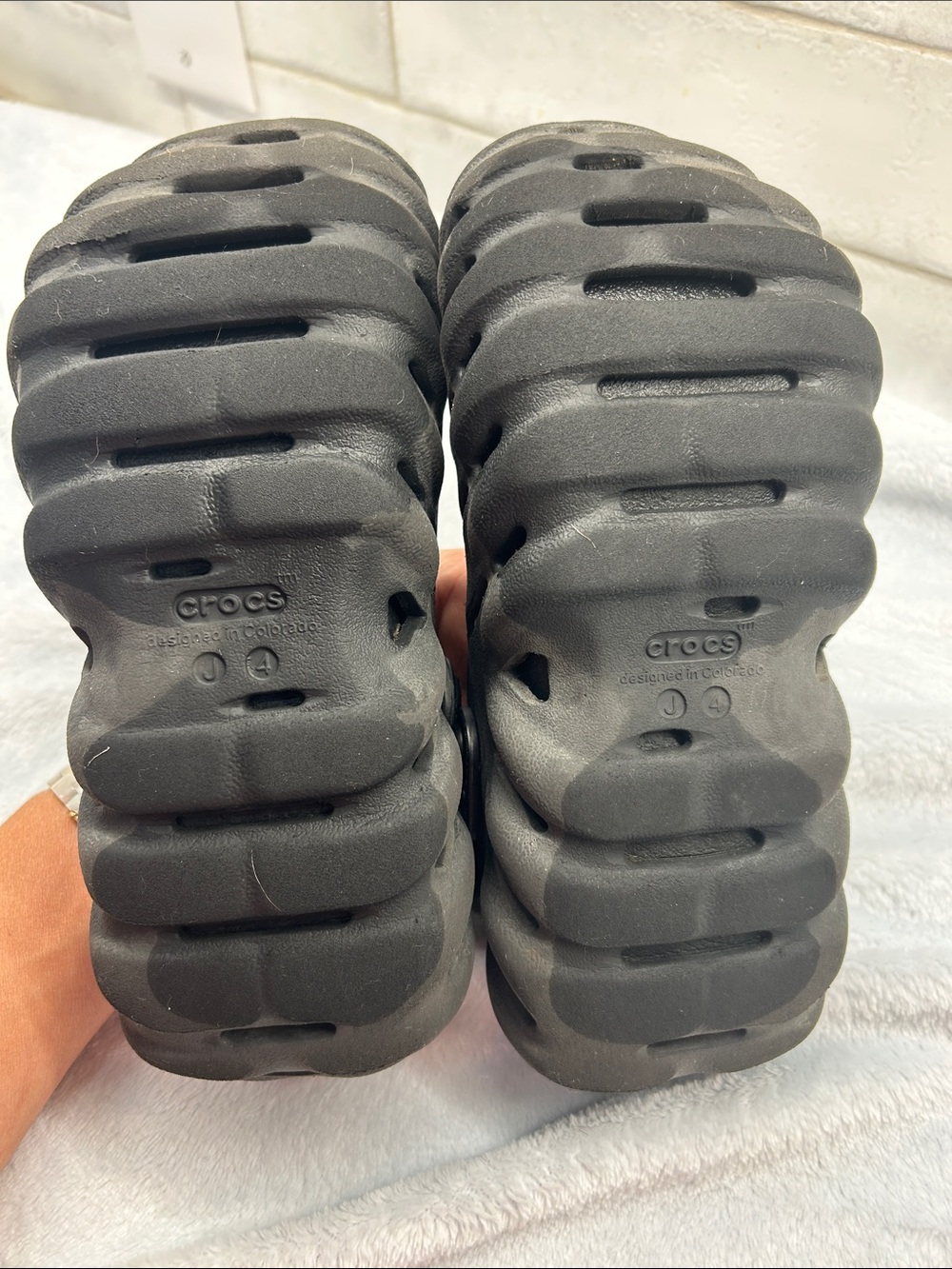 CROCS Black Vented Comfort Clogs with Heel Strap - Picture 2 of 4